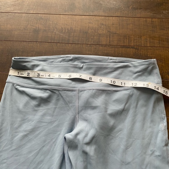 Lululemon Align Low Rise flared in Chamray - Picture 10 of 14